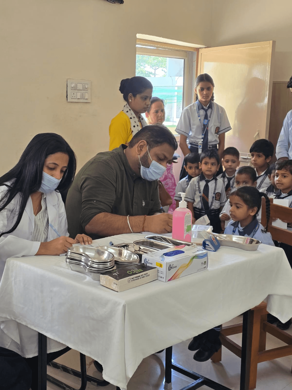 Dental examination for school students